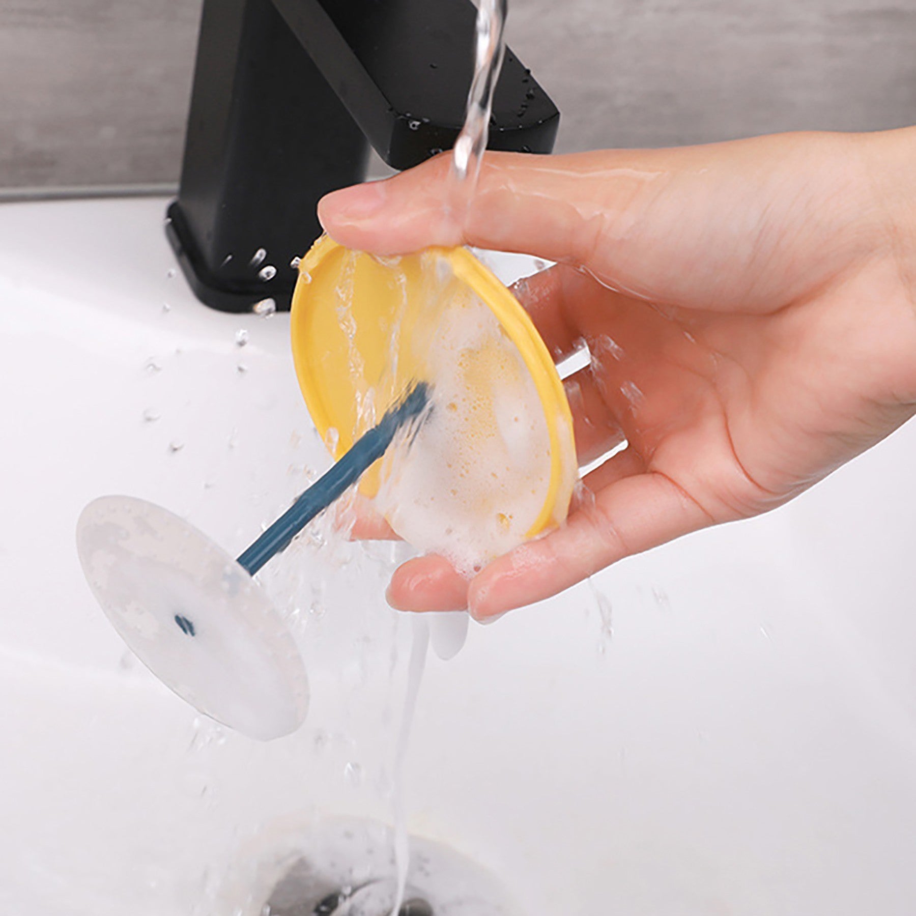 8f4d191f3fd8654ddf147474aa7165884ce60b154d215ac5abbe5a761c539b46